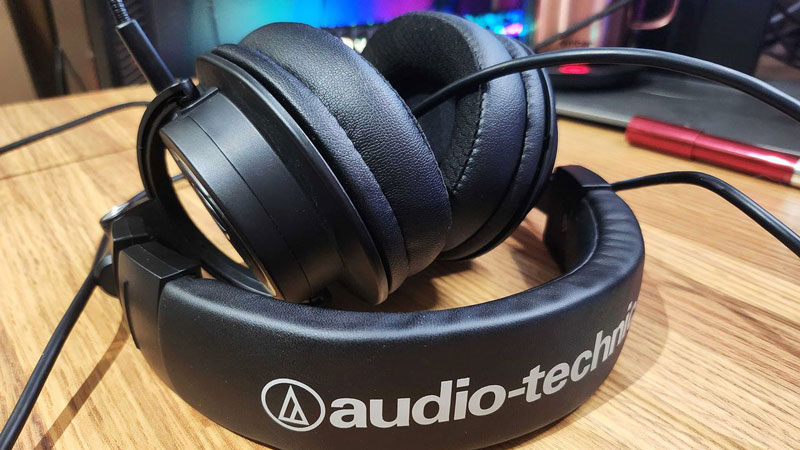 بهترین هست برای استریم (بازی آنلاین): Audio-Technica ATH-M50xSTS StreamSet