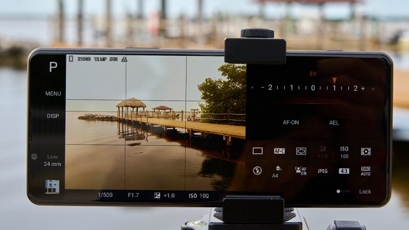 رتبه نهم بهترین دوربین 2022: گوشی sony xperia 1 III