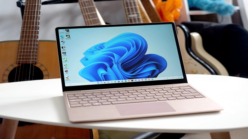 لپ تاپ Surface Laptop Go 2 مایکروسافت جز هترین لپ‌ تاپ ‌های سال 2023