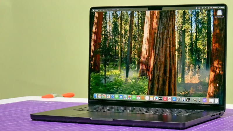 بهترین لپ تاپ از نظر عمر باتری: MacBook Pro 16-inch (M4 Pro, 2024)