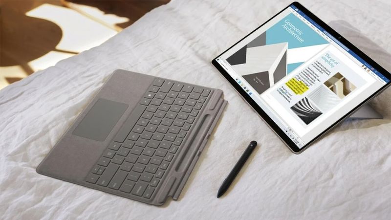 رتبه دوم بهترین تبلت قلم دار سرفیس: Microsoft Surface Pro X