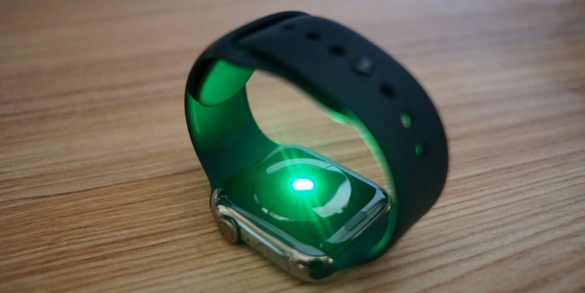 apple-watch-heart-rate-sensor- apple watch x لیپک