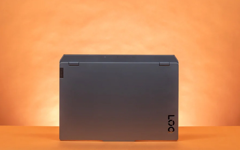 طراحی لپتاپ LOQ 15IAX9