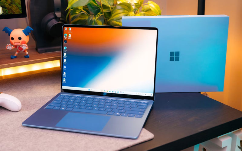 لپتاپ Microsoft Surface