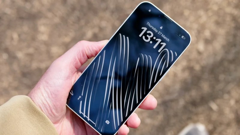 نمایشگر iPhone 17e