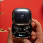 بررسی هدفون بلوتوثی انکر Soundcore Liberty 4 Pro||طراحی، راحتی و کیفیت ساخت | بررسی جزئیات طراحی |کیفیت صدا و تجربه شنیداری | Liberty 4 Pro مناسب برای سبک‌های متنوع موسیقی