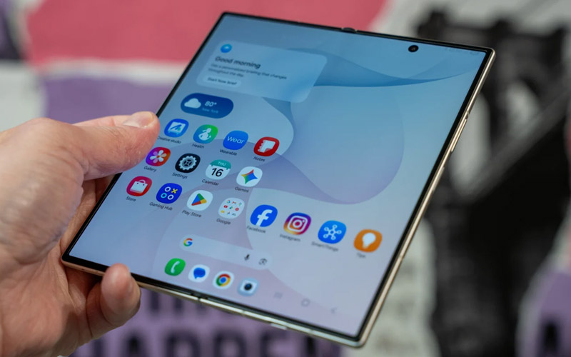 نمایشگر داخلی Galaxy Z Fold8 Ultra