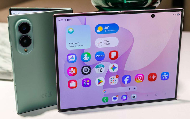 نمایشگر Galaxy Z Fold8