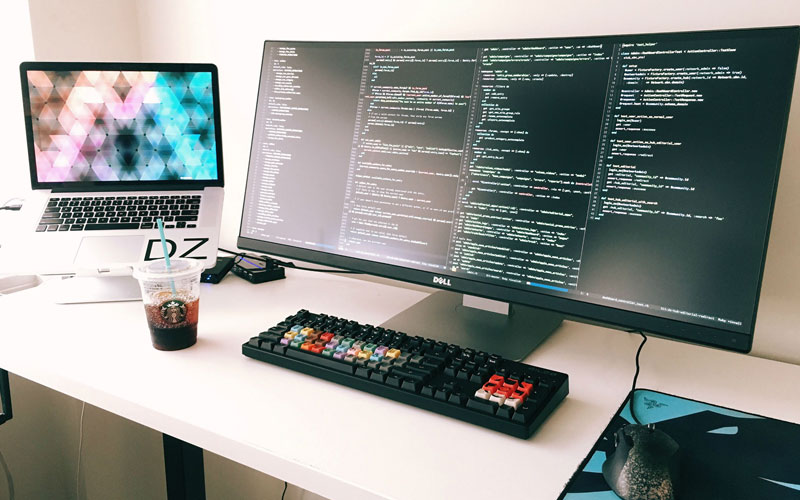 مانیتور Ultrawide برای برنامه نویسی