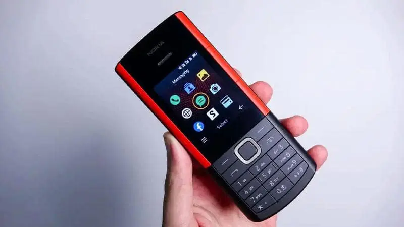 صفحه نمایش Nokia 5710XpressAudio