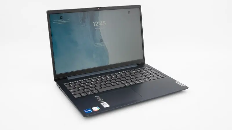 طراحی و صفحه نمایش لپتاپ Lenovo IdeaPad 3 15ITL6