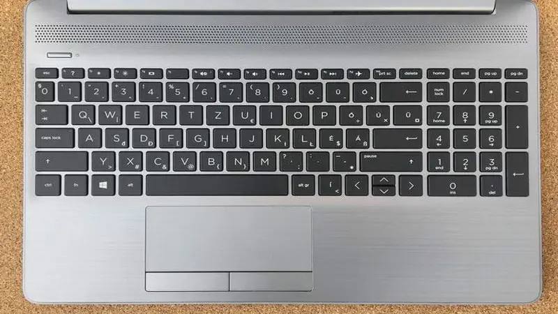 صفحه کیبرد لپ‌تاپ HP Laptop 255 G8