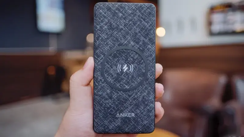 طراحی پاوربانک انکر مدل Power Core III Sense A1617