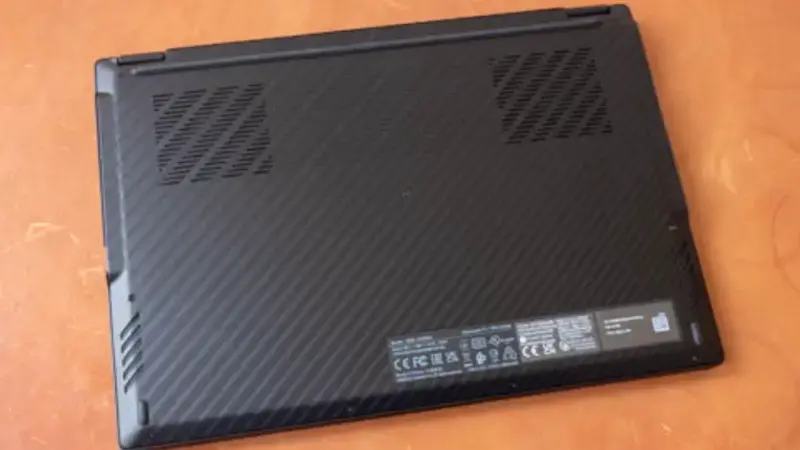 بدنه پشت لپ تاپ ایسوس GV302XA-X13.R9512
