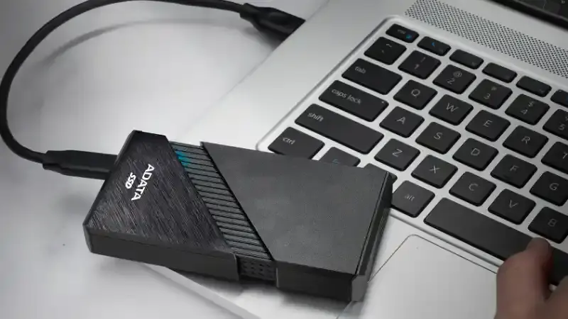 طراحی منحصربه‌فرد SSD SE920