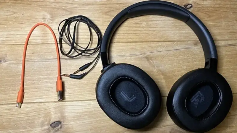 اقلام همراه هدفون جی بی ال مدل JBL Tune 770NC