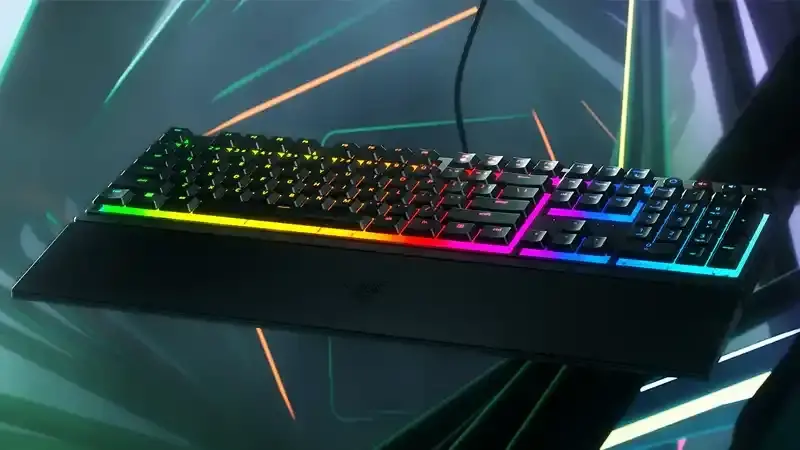 کیبورد گیمینگ با سیم مدل Razer Ornata V3