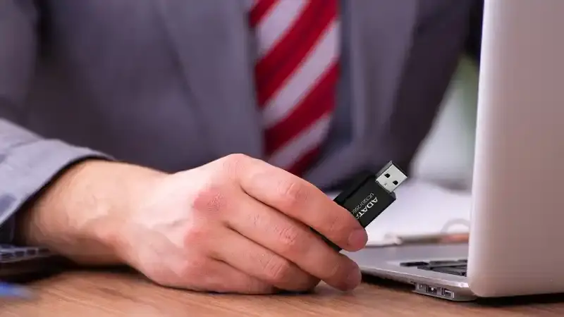 ADATA Flash Memory UC320