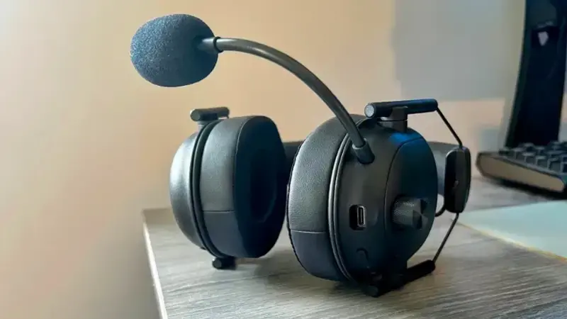 طراحی Razer BlackShark v2 HyperSpeed
