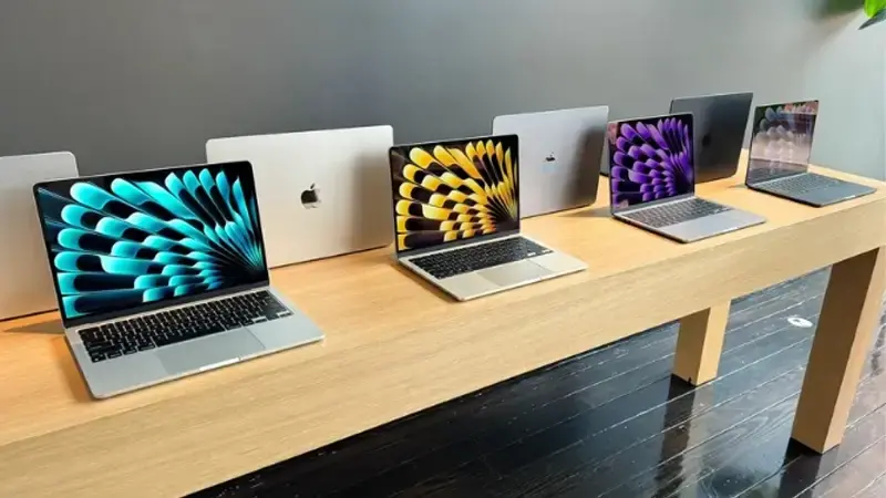 Apple MacBook Pro A3403 MX2X3
