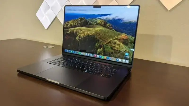 Apple MacBook Pro A3403 MX2Y3