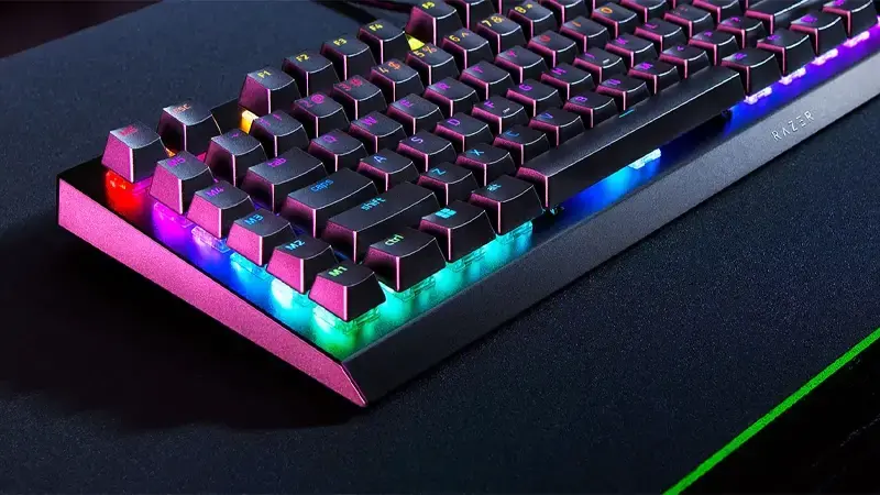 ویژگیهای کیبورد گیمینگ ریزر مدل Blackwidow V4X Green Switch