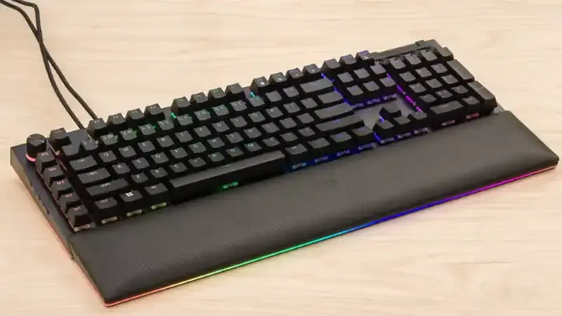 کیبورد گیمینگ ریزر مدل Blackwidow V4 pro Green Switches
