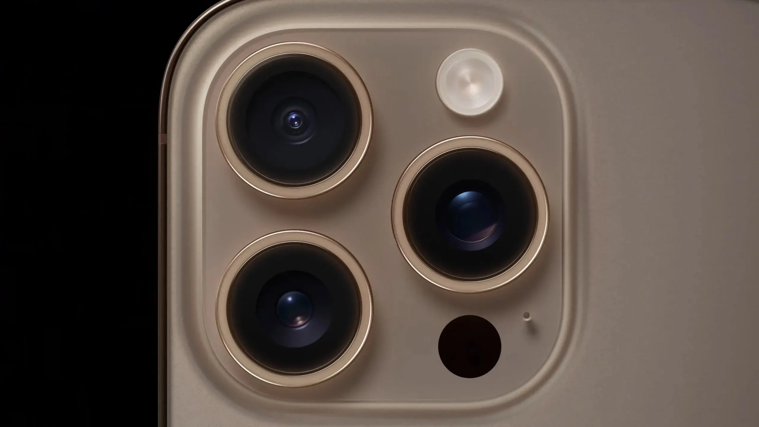 دوربین Apple iPhone 16 Pro ZAA_1