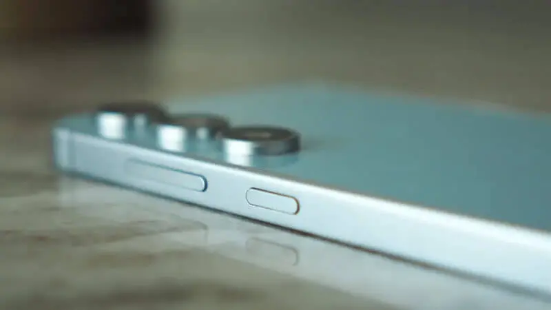 طراحی پنل کنار گوشی سامسونگ Galaxy S25 FE 5G