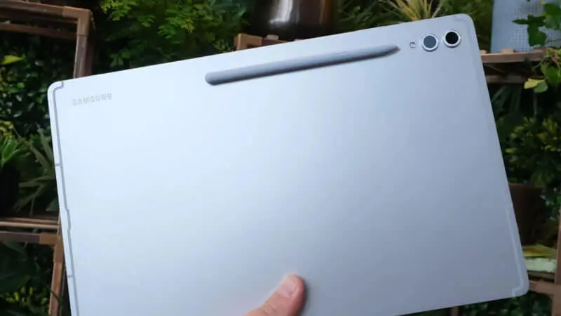 ظرافت تبلت سامسونگ مدل Galaxy Tab S10 Ultra 5G 