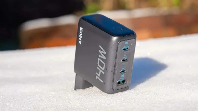 نقد و بررسی شارژر دیواری 4 پورت انکر مدل Anker B2697 با توان خروجی 140 وات