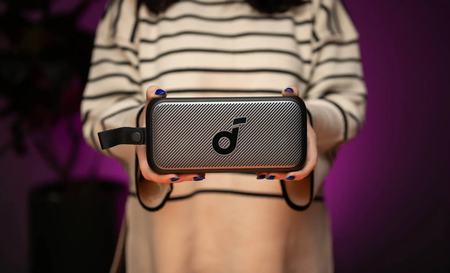 طراحی و کیفیت ساخت اسپیکر بلوتوثی انکر