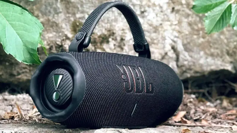 بررسی اسپیکر جی بی ال Charge 6