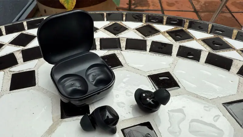 طراحی سامسونگ Galaxy Buds Core