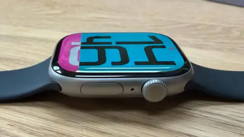 نمایشگر Apple Watch Series 11