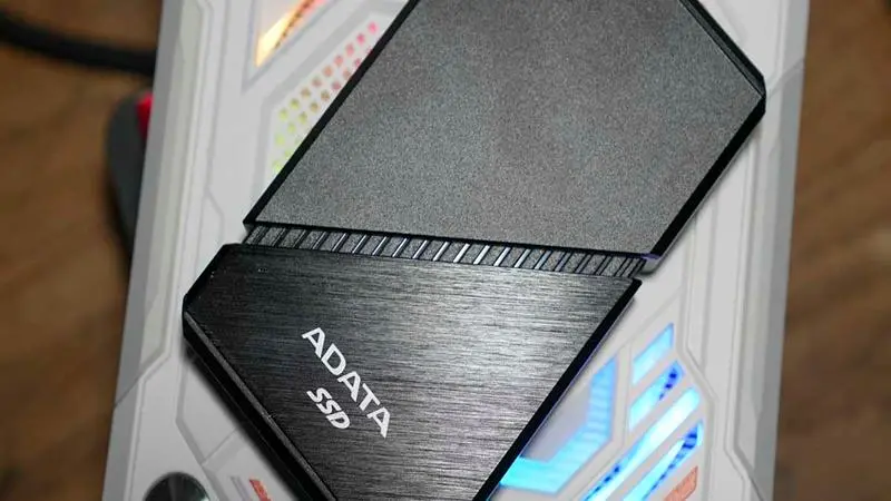 ابعاد هارد اکسترنال ای دیتا SSD SE920