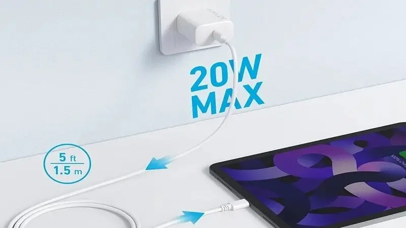 شارژر دیواری Anker B2347 درون پریز