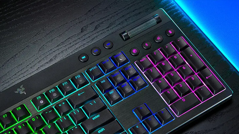نورپردازی RGB کیبورد گیمینگ BlackWidow V4 Low-Profile HyperSpeed