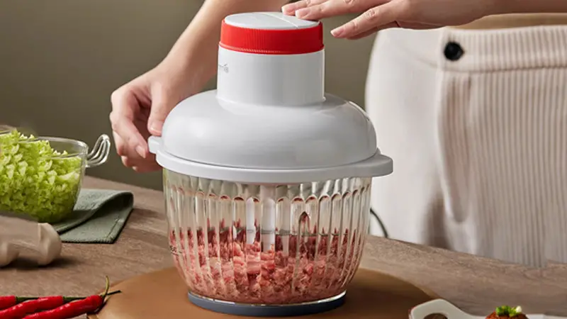 عکسی از غذاساز شیائومی JR10W روی میز