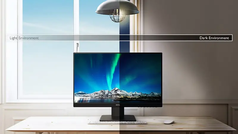 BenQ GW2785TC روی میز