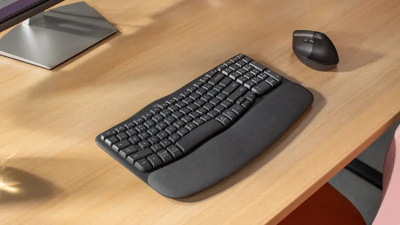 عکسی از Wave Keys روی میز