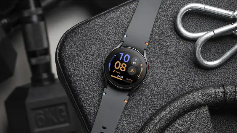 ساعت هوشمند سامسونگ Galaxy Watch FE SM-R861 40mm روی کیف