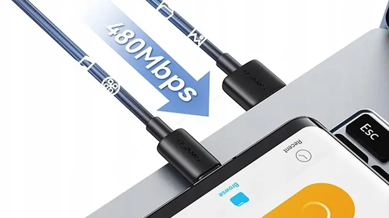 گوشی در حال شارژ با یوسمز US-SJ708